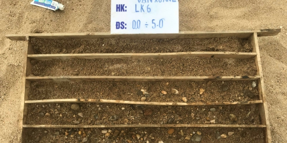Thi công mỏ cát Vạn Xuân